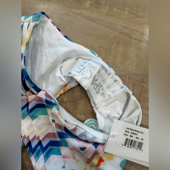 L Space diamond daze bikini NWT size XS SWIMWEAR reversible - Picture 12 of 15